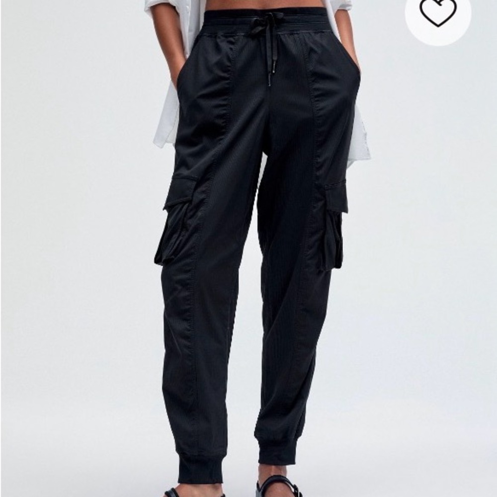Dance Studio Relaxed-fit Mid-rise Black Cargo Pants